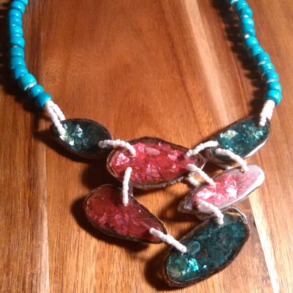 Multicolor Shell and Resin, Turquoise Color Beaded Necklace - Picture 2 of 15